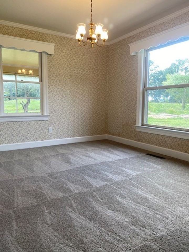 819 Old Smith Chapel Rd - Photo 6 of 32