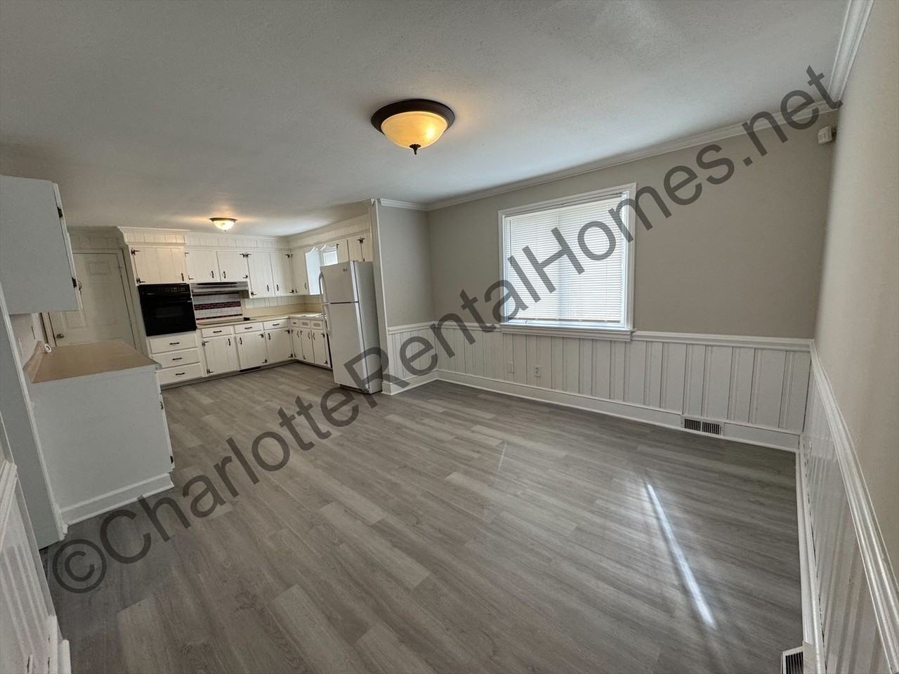 2116 Tarlton Dr - Photo 4 of 12