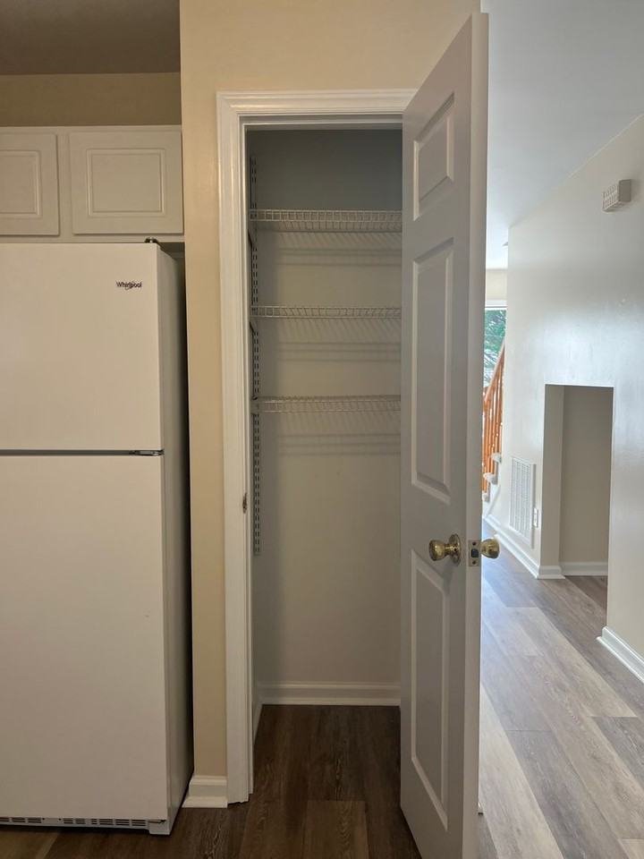 408 Snow St - Photo 6 of 18