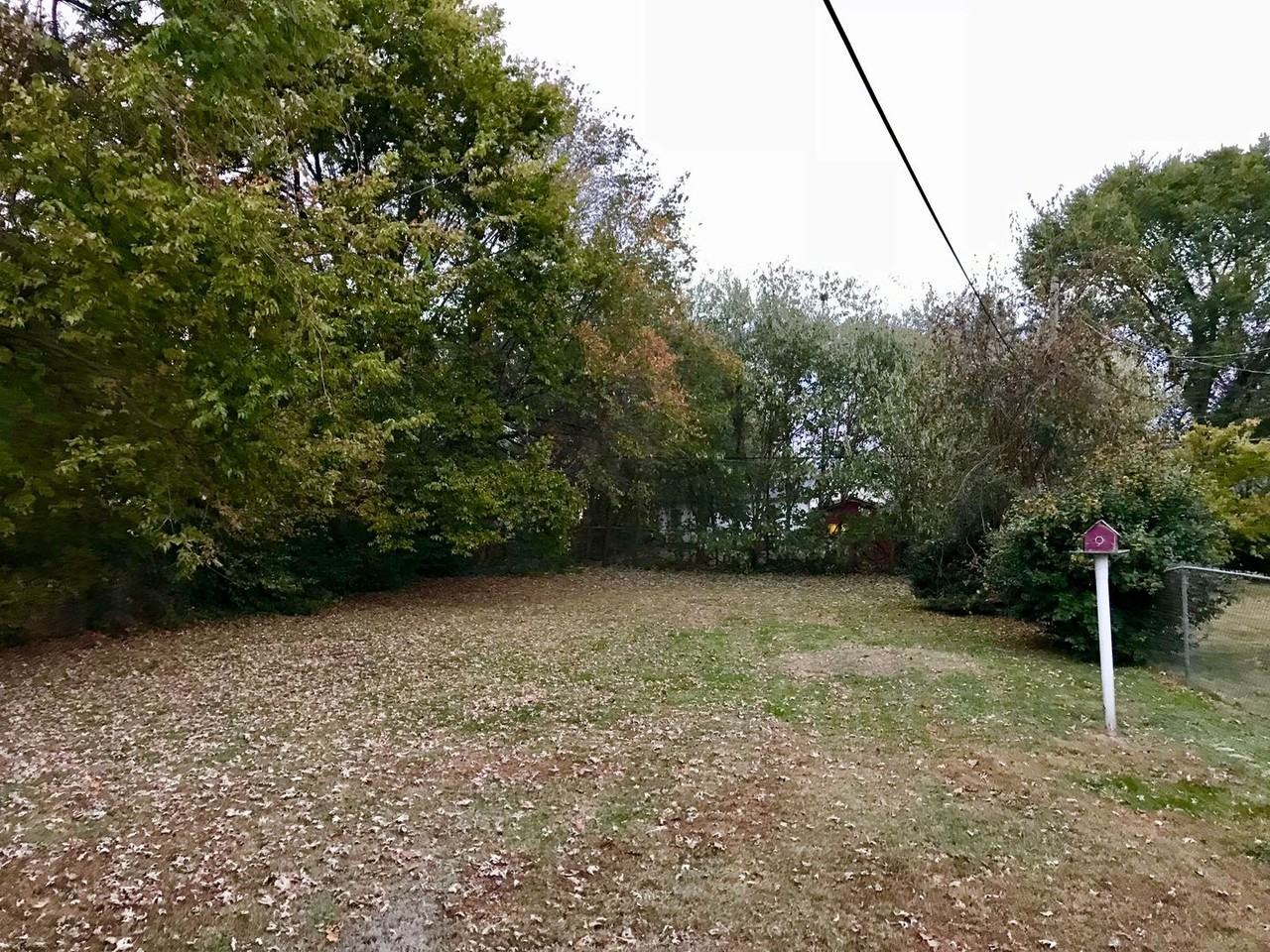 1931 E Walnut St - Photo 7 of 8