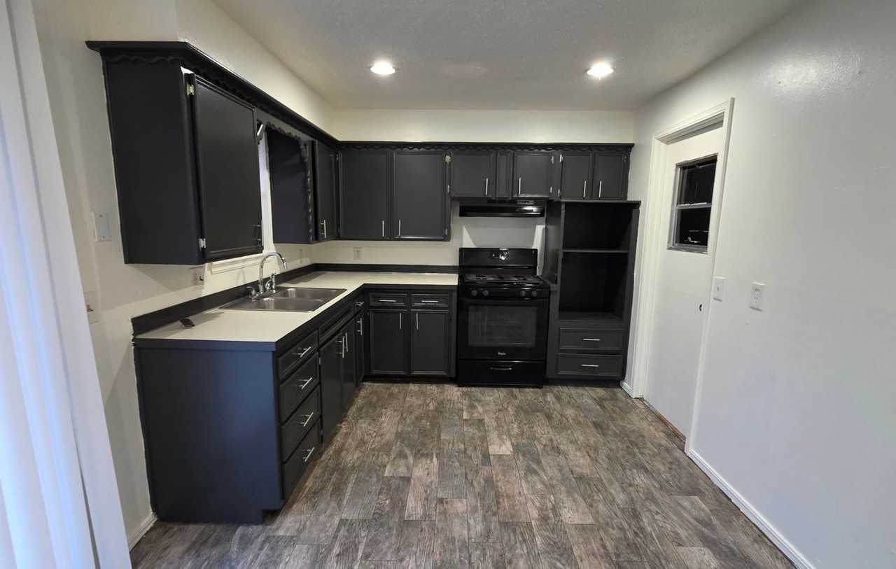 3416 Lazy Ln - Photo 3 of 25