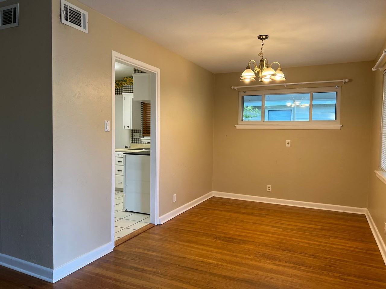 22 Fairmont Dr - Photo 4 of 18