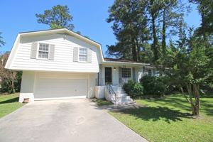 featured image of 6621 Dare Cir