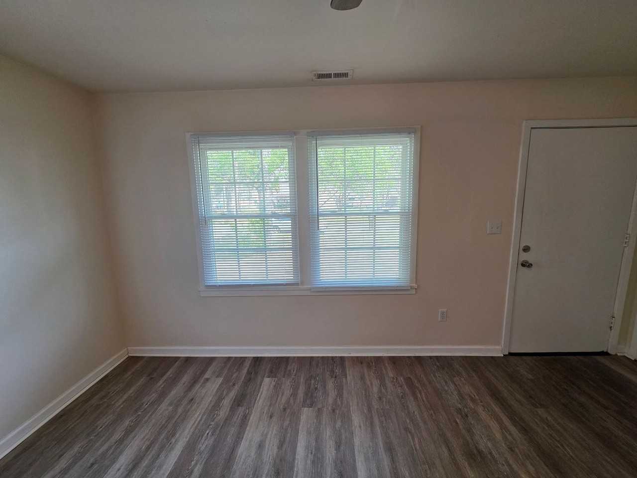 2523 Lofurno Rd - Photo 4 of 13