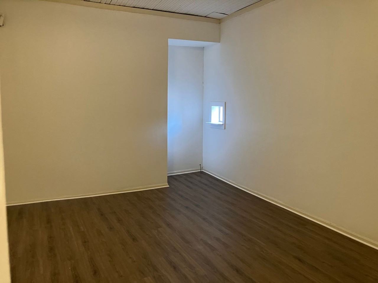 111 N Spring St - Photo 3 of 6