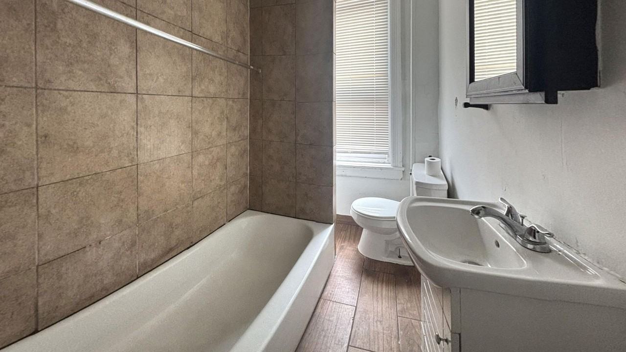 56 N Dewey St - Photo 2 of 16