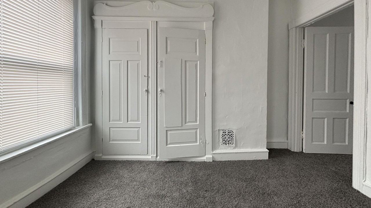 56 N Dewey St - Photo 5 of 16