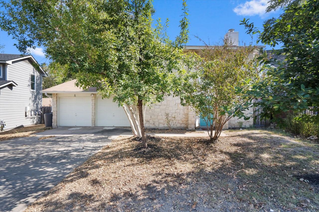 8309 Beaver Brook Ln - Photo 4 of 34