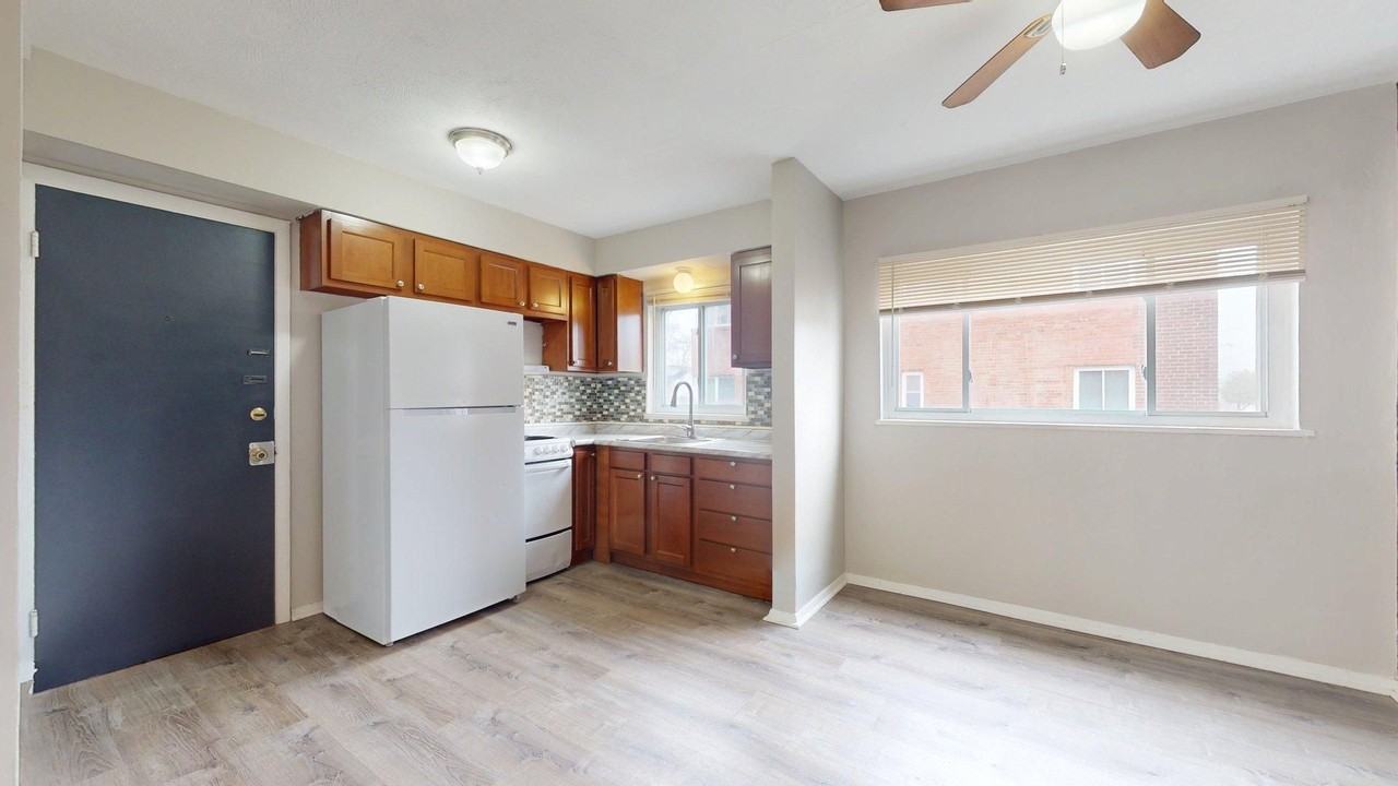 18923 Hilliard - Photo 2 of 50