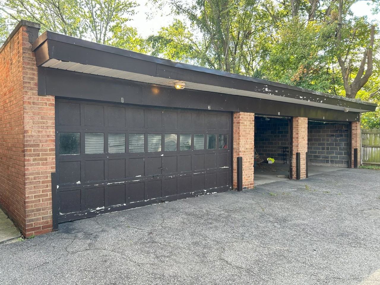 18923 Hilliard - Photo 4 of 50