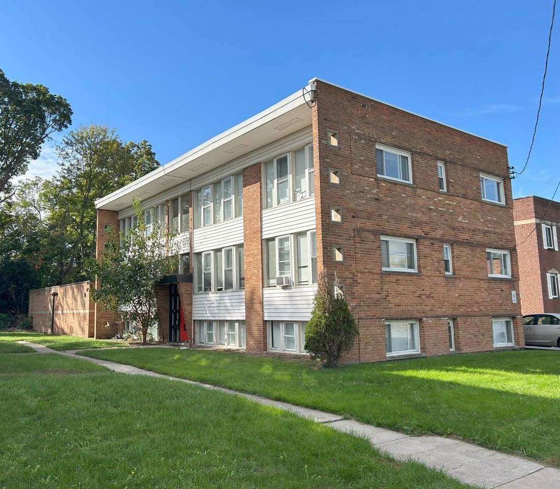 18923 Hilliard - Photo 5 of 50