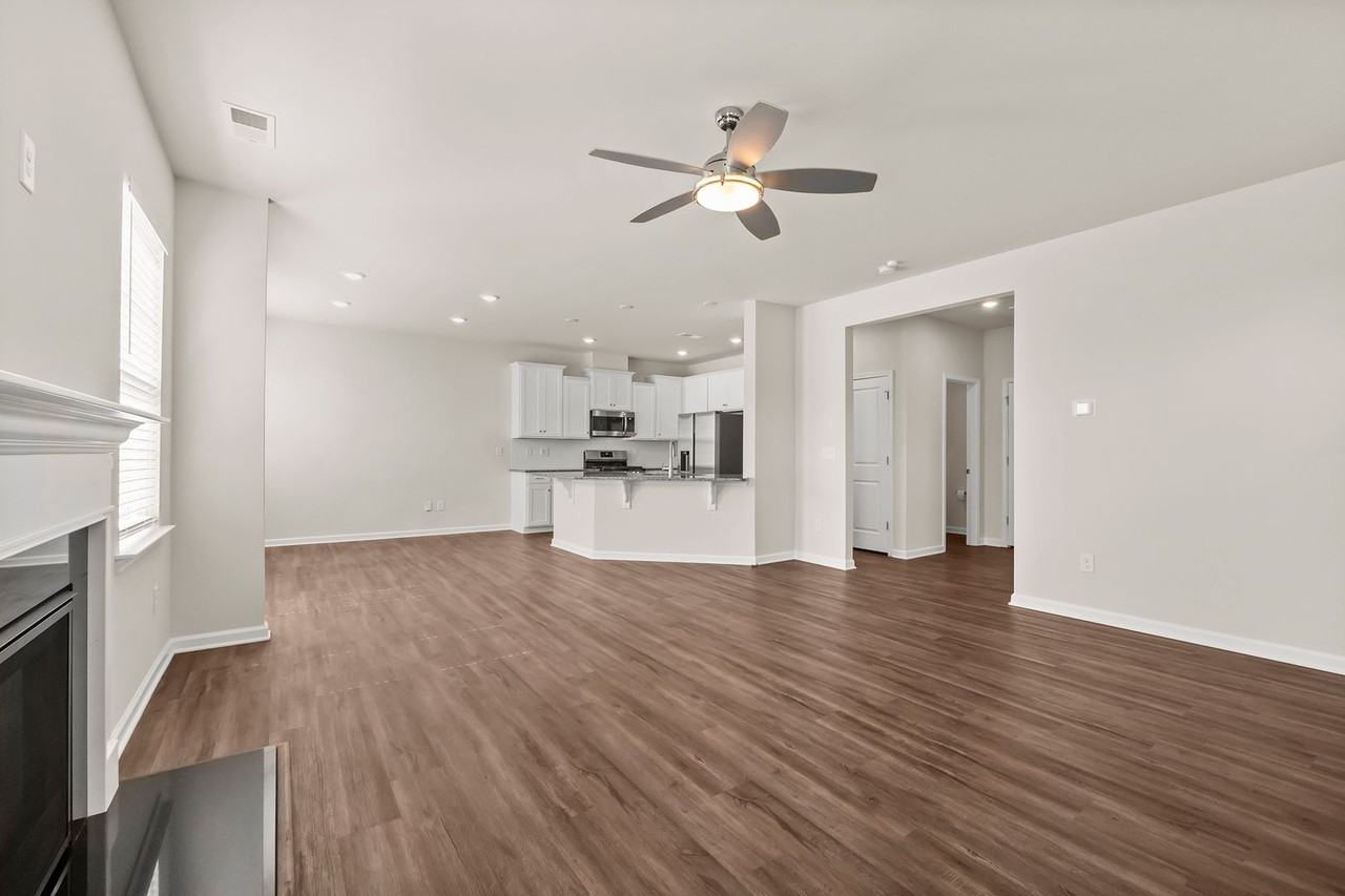 12843 Canterbury Castle Dr - Photo 4 of 32