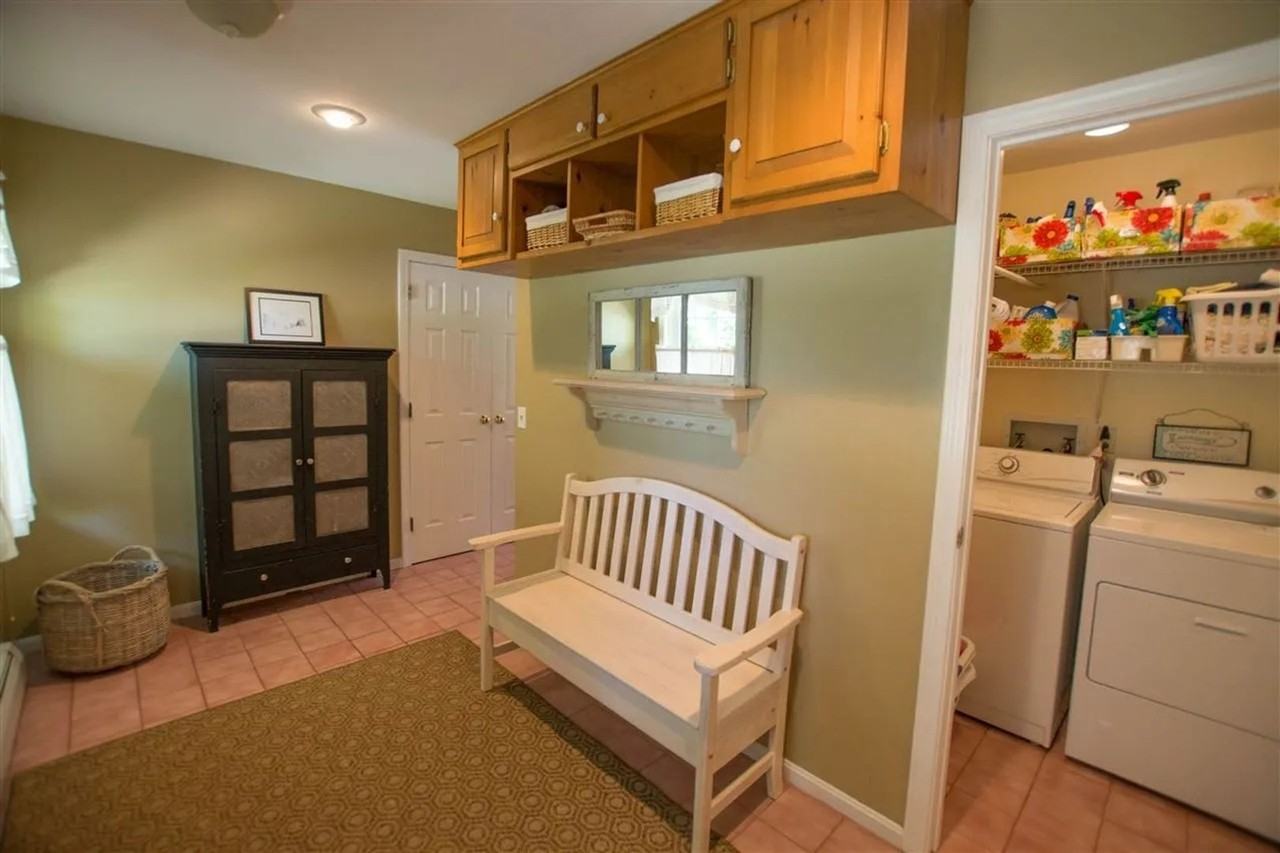 101 Brookside Dr - Photo 2 of 38