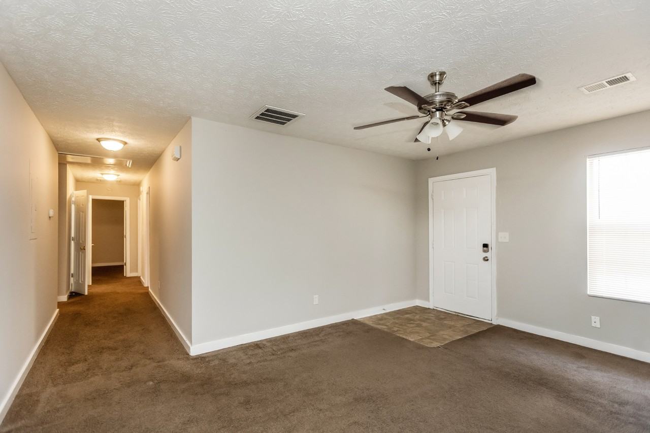 4188 Murray Lake Cir - Photo 3 of 14