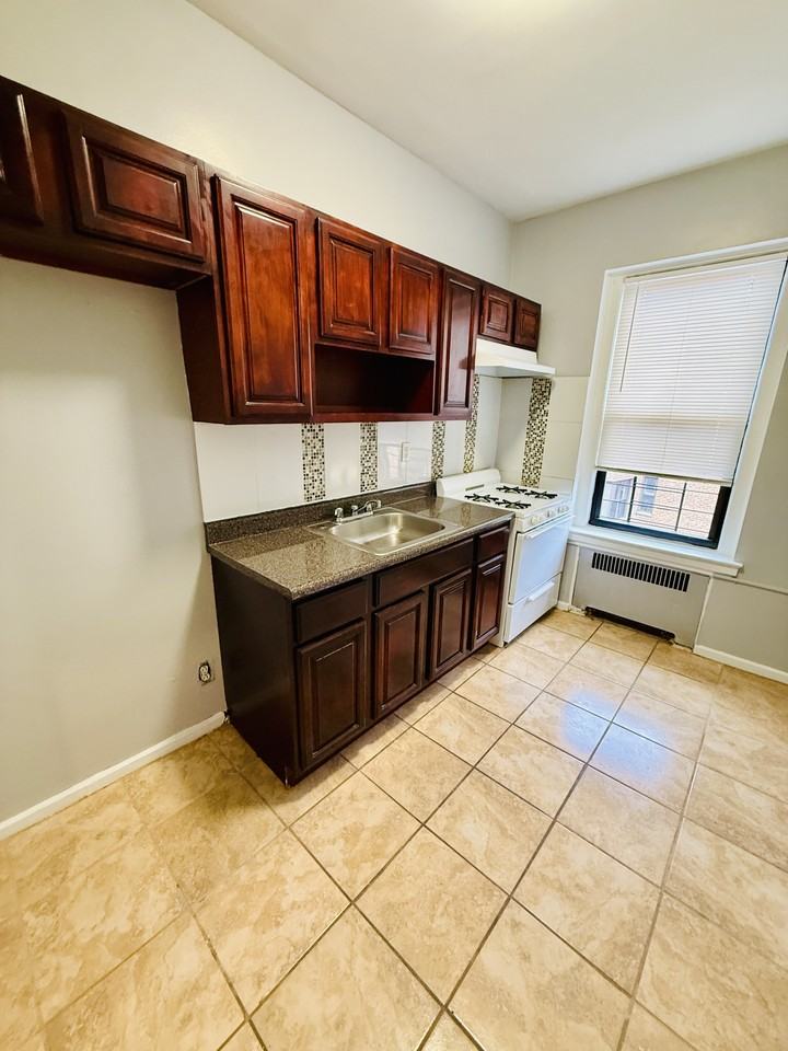 33 South Munn Avenue #4D - Photo 7 of 14