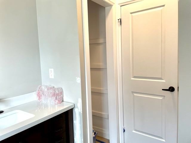 370 Edgehill Dr - Photo 7 of 13