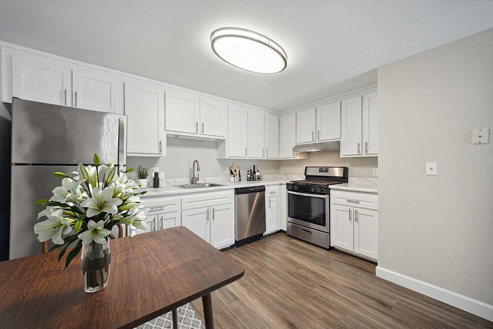 Middlesex Crossing - Photo 5 of 28