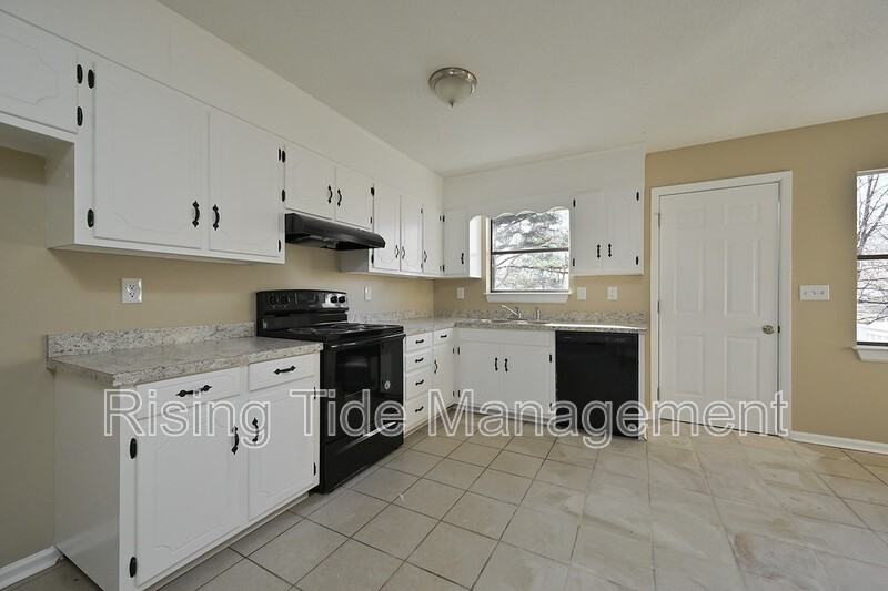 436 10th Ct - Photo 6 of 42