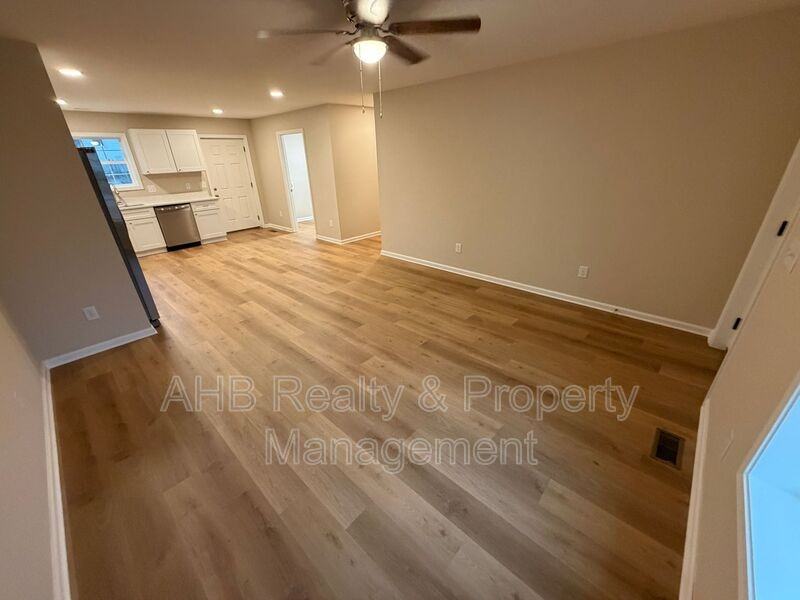 511 Maryland Ave - Photo 2 of 16