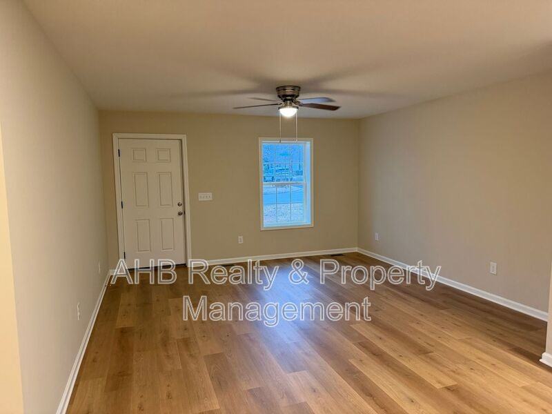 511 Maryland Ave - Photo 5 of 16