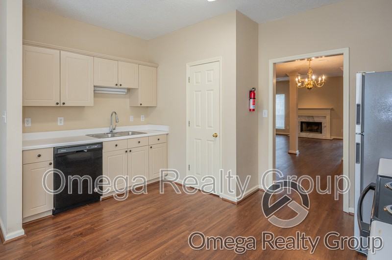 1934 Live Oak Trce - Photo 7 of 48