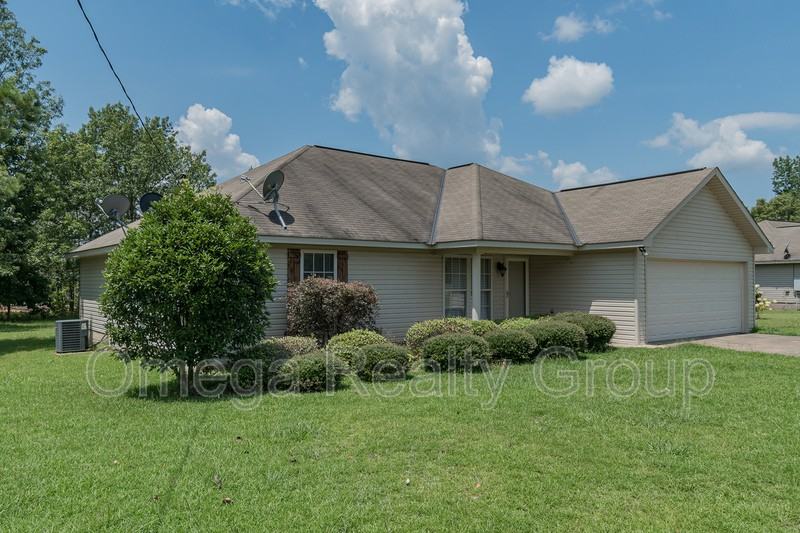 13865 Roanoke Dr - Photo 2 of 40