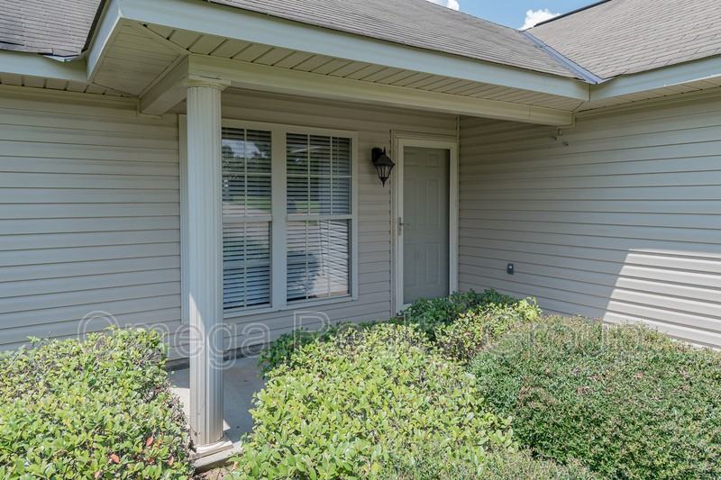 13865 Roanoke Dr - Photo 4 of 40