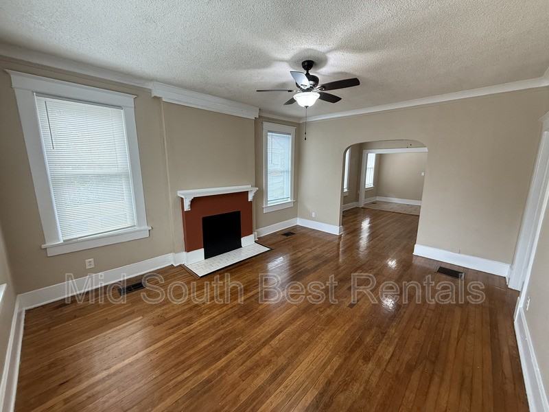 1930 Foster Ave - Photo 2 of 15