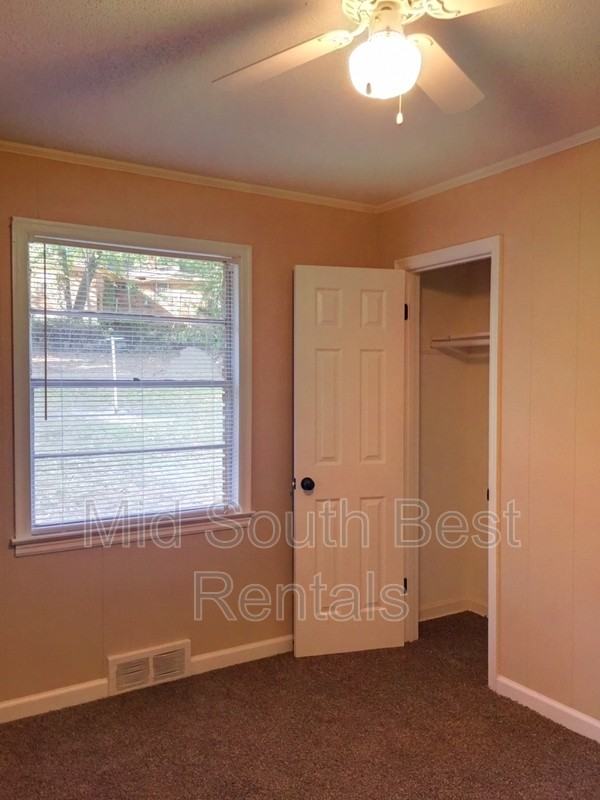 3941 Callahan Dr - Photo 6 of 8