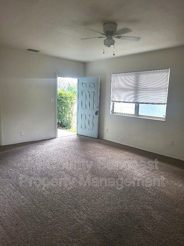 4621 17th Ave N - Photo 3 of 10