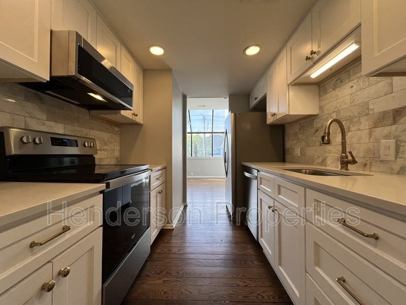 501 Fenton Pl #K - Photo 6 of 37