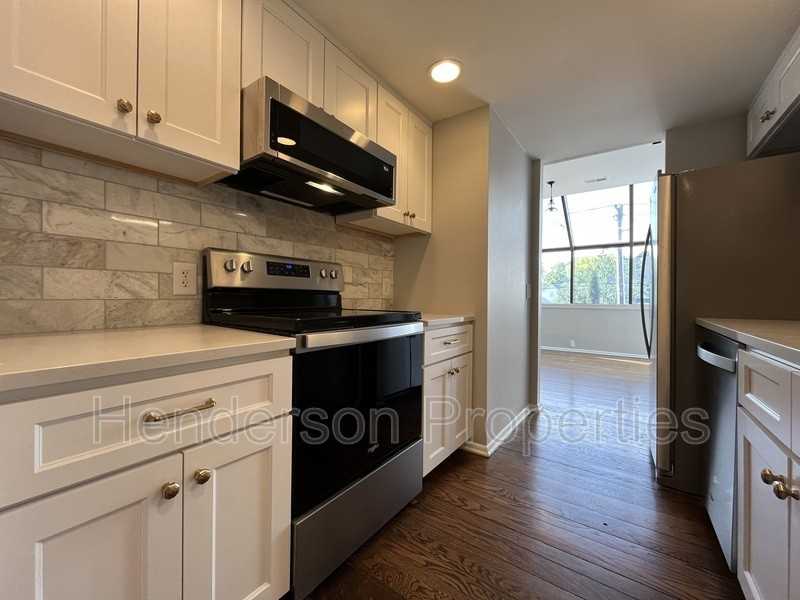 501 Fenton Pl #K - Photo 7 of 37