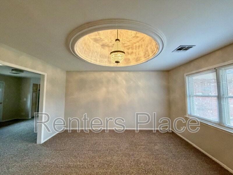 5312 S Yorktown Ave - Photo 2 of 20