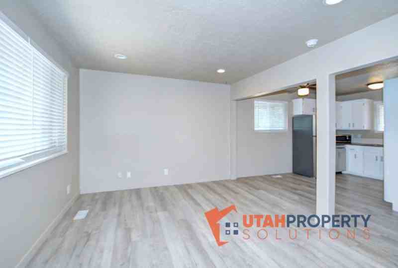 1914 Southeast #B - Photo 4 of 17