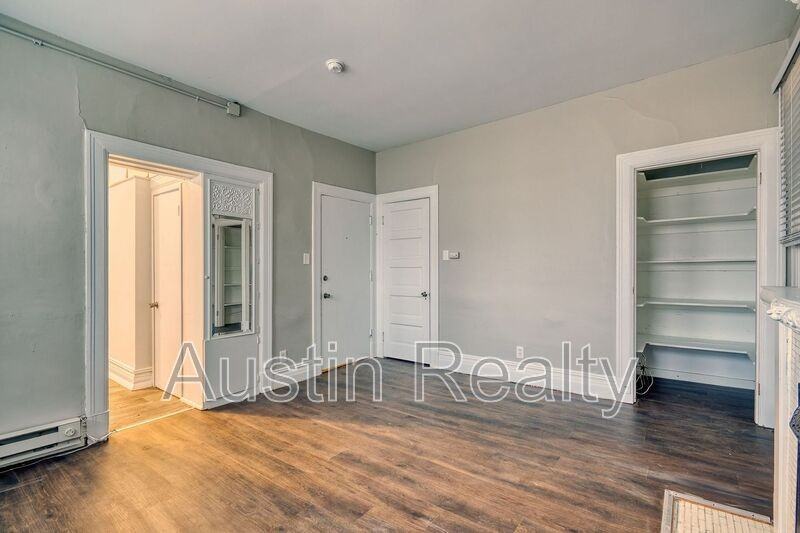 322 N Newstead Ave #2W - Photo 6 of 10