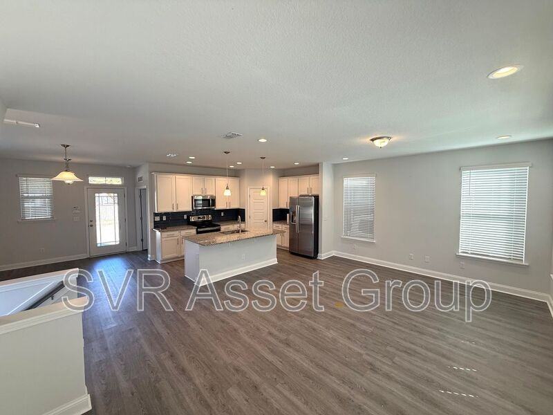 2970 College St - Photo 5 of 25