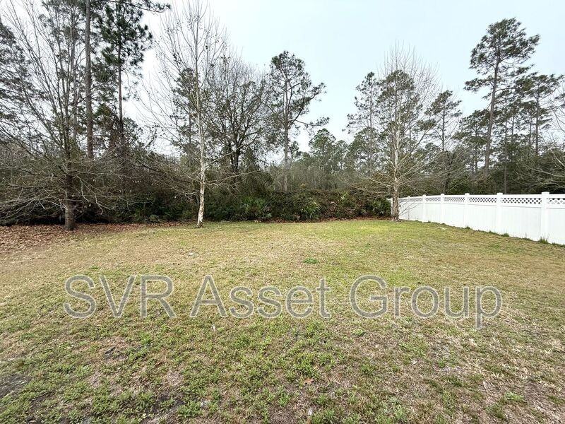 641 Glendale Ln - Photo 4 of 27