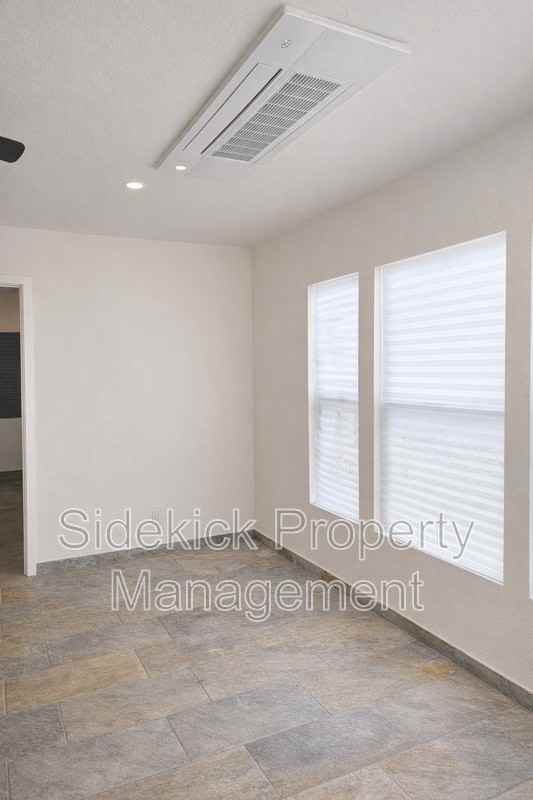 1155 S Townsend Ave - Photo 5 of 19