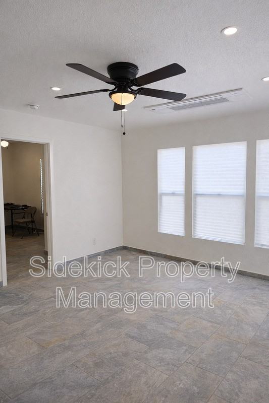 1155 S Townsend Ave - Photo 6 of 19