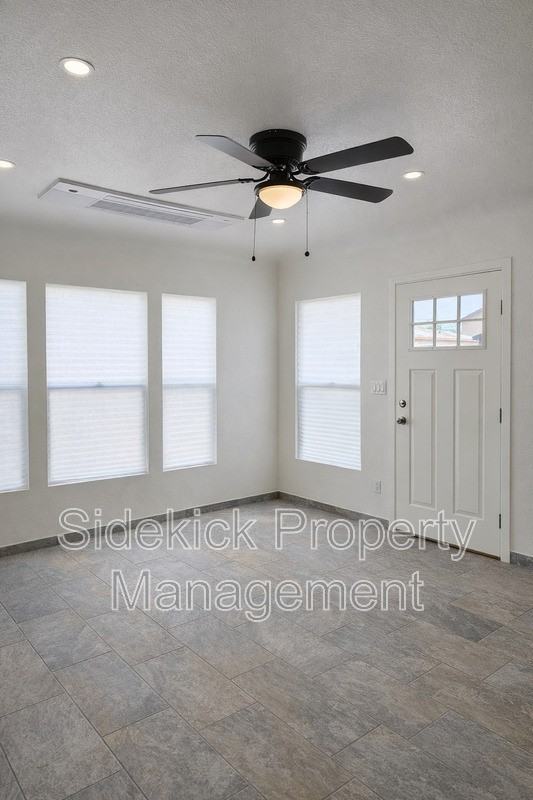 1155 S Townsend Ave - Photo 7 of 19