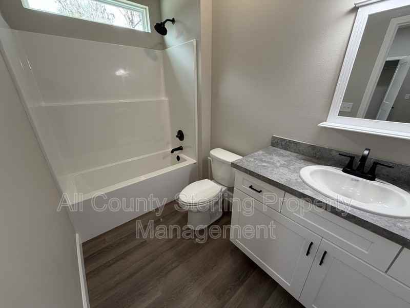 1390 Se Magnolia Loop #104 - Photo 5 of 13