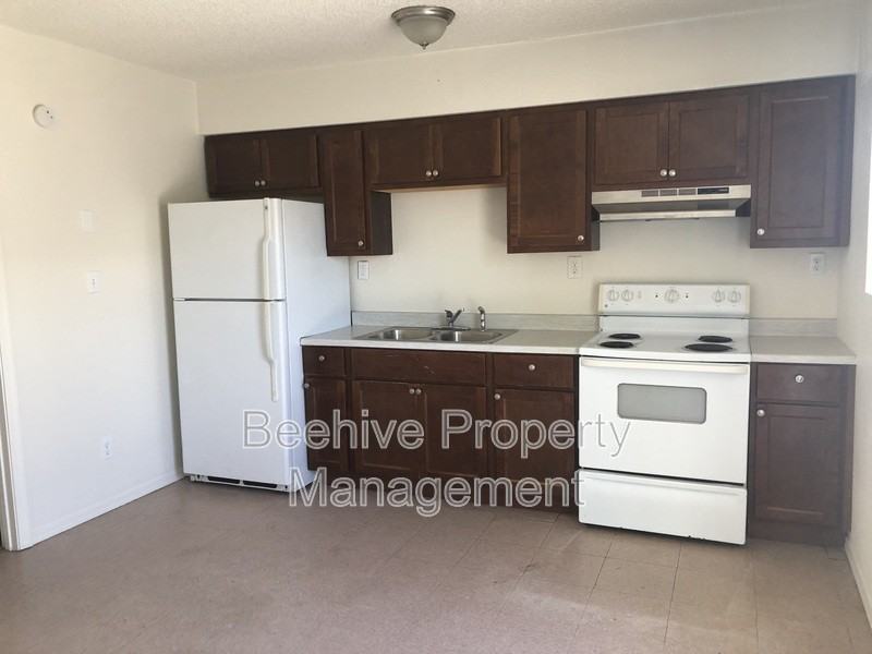 1153 E Taylor St #4 - Photo 5 of 7