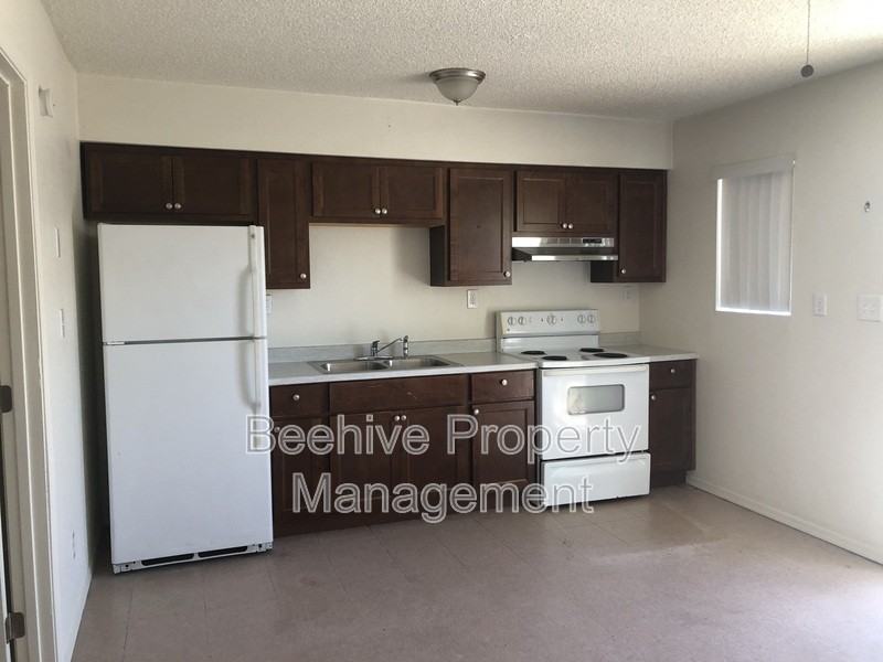 1153 E Taylor St #4 - Photo 6 of 7