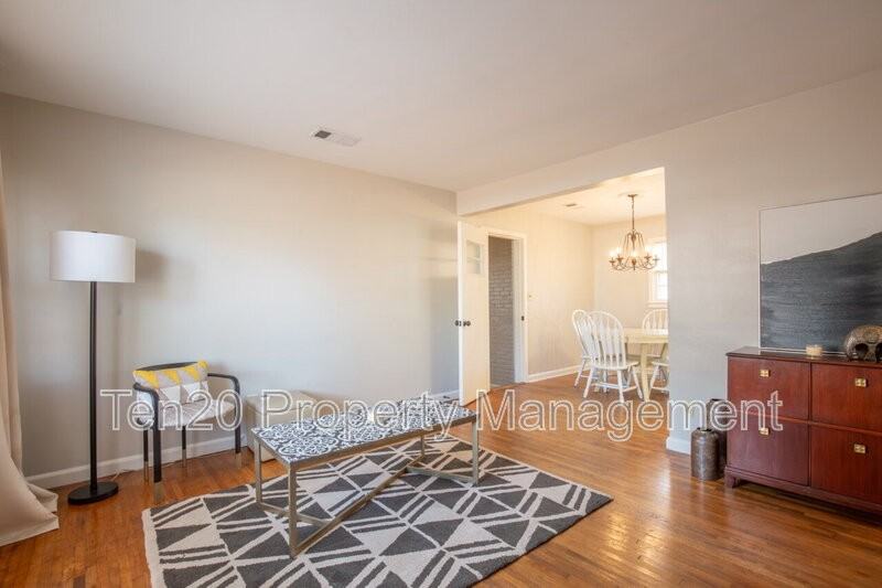 4264 Yates Dr - Photo 2 of 26