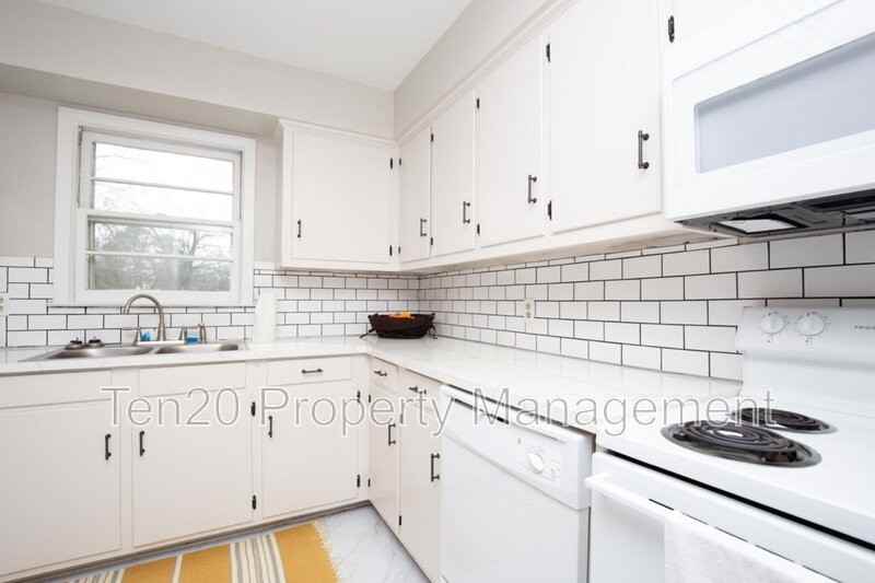 4264 Yates Dr - Photo 4 of 23