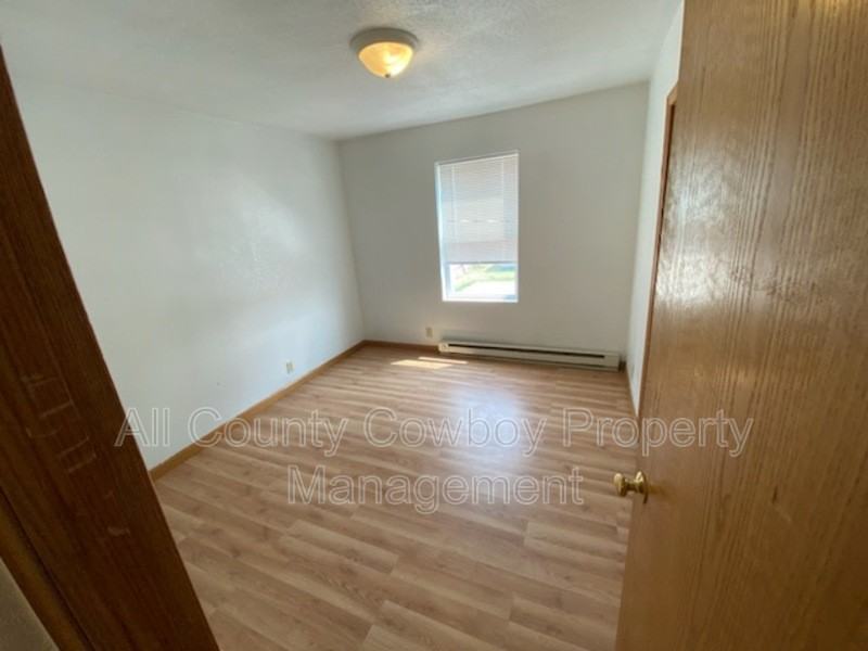 1557 Jefferson St #A - Photo 7 of 11