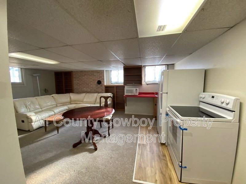 414 S 13th St #A - Photo 3 of 12