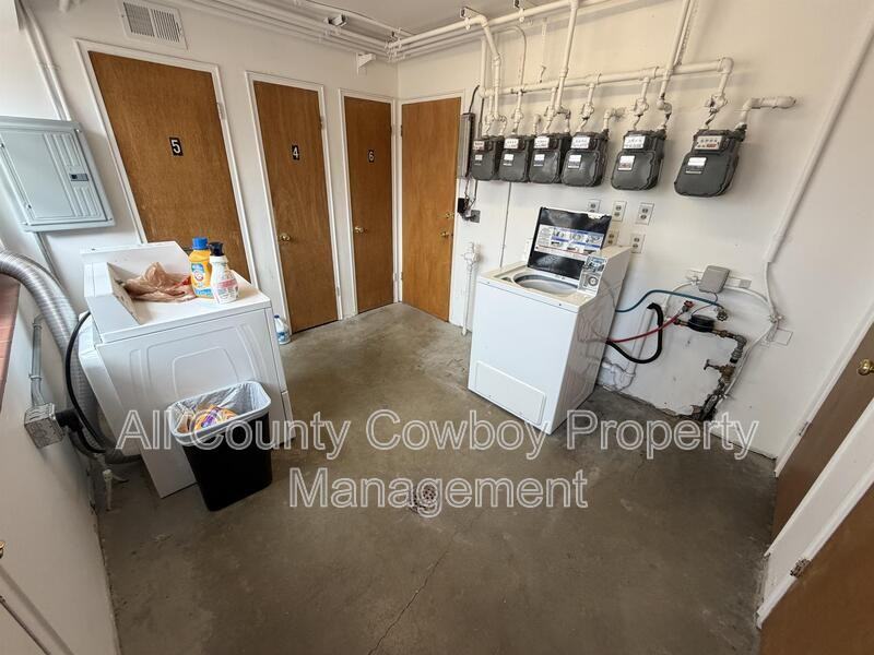 700 W 1st Ave #5 - Photo 6 of 10