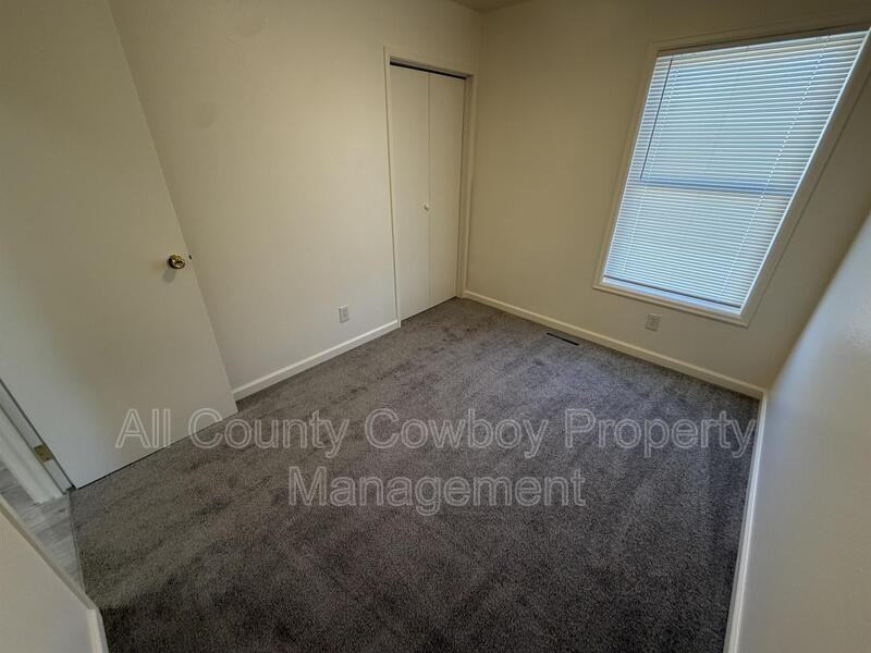 230 Norma Ct - Photo 6 of 10