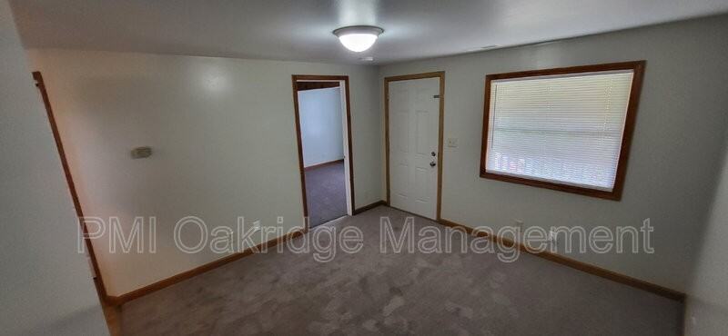 415 Ohio Ave #4 - Photo 2 of 6